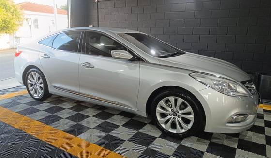 HYUNDAI HB20S 1.6 PREMIUM 16V FLEX 4P AUTOMÁTICO HYUNDAI HB20S 1.6 PREMIUM 16V FLEX 4P AUTOMÁTICO